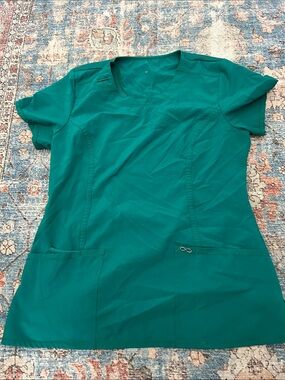 Cherokee Infinity Green Scrub top, Size medium